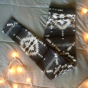 American Eagle Tribal / Aztec Patterned Leggings